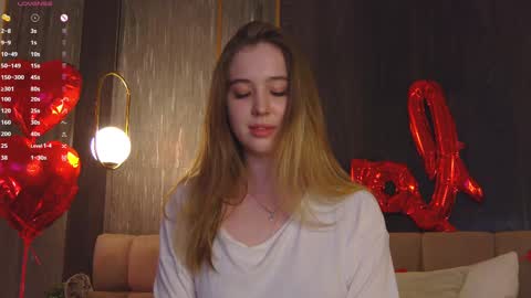 Snapshot of loraineluff chatting on February 21, 2025, 6:15 pm Loraine online show from February 21, 2025, 6:15 pm