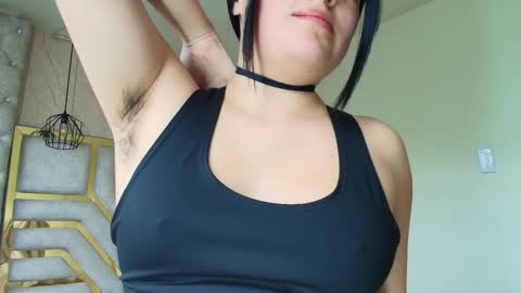   online show from October 4, 2025, 12:14 pm