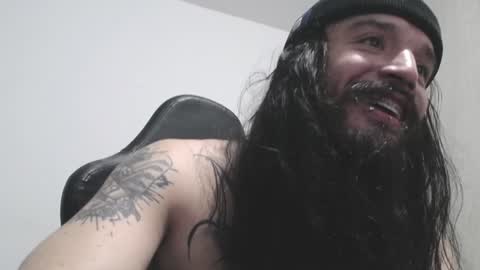  independent model online show from December 18, 2024, 5:37 am