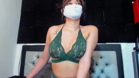 Lore Depp online show from September 13, 2025, 11:26 pm