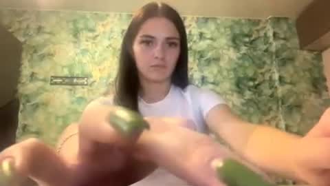 Snapshot of loreeluben chatting on September 15, 2025, 12:38 pm Olivia online show from September 15, 2025, 12:38 pm