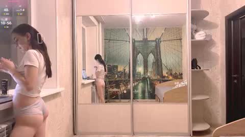 Olivia online show from November 11, 2025, 12:27 pm