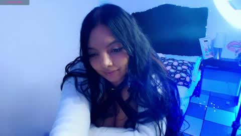 Snapshot of loren_44tits chatting on May 20, 2026, 8:04 pm Loren online show from May 20, 2026, 8:04 pm