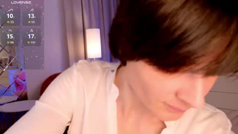 Snapshot of loren_daze chatting on May 13, 2026, 6:33 am Loren online show from May 13, 2026, 6:33 am