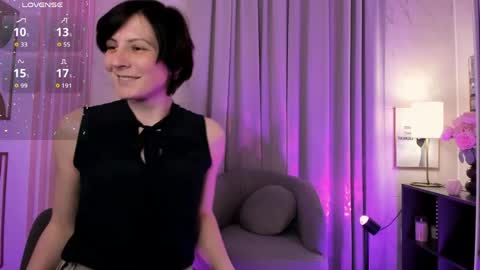 Snapshot of loren_daze chatting on June 2, 2026, 2:19 pm Loren online show from June 2, 2026, 2:19 pm