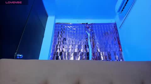 Lorena Parlove online show from February 26, 2025, 8:00 pm