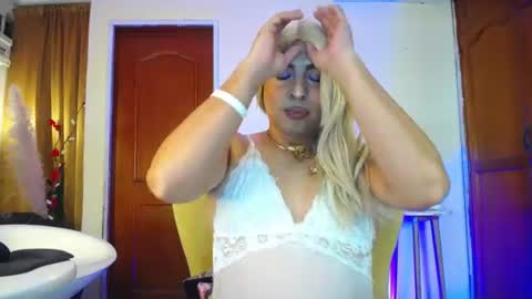 Snapshot of lorena_sexy__ chatting on July 27, 2026, 2:35 pm lorena_sexy__ online show from July 27, 2026, 2:35 pm