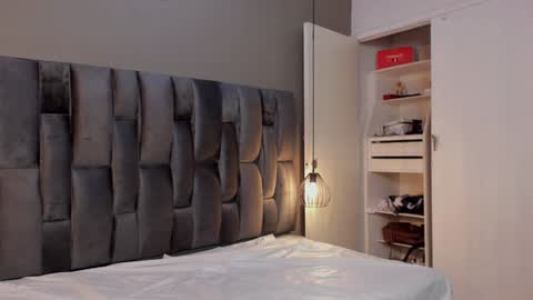 Lorena Vieira  online show from February 8, 2025, 2:47 am