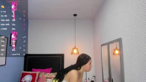 lorenadavies online show from December 24, 2024, 12:33 pm