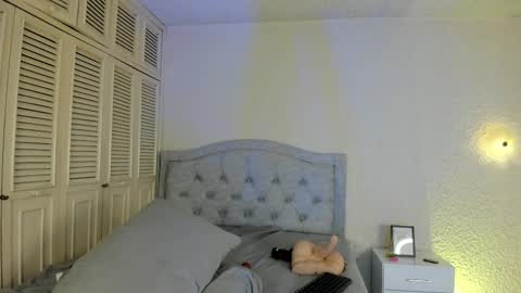 Snapshot of lorenallen_ chatting on February 17, 2025, 6:31 am Loren Allen online show from February 17, 2025, 6:31 am