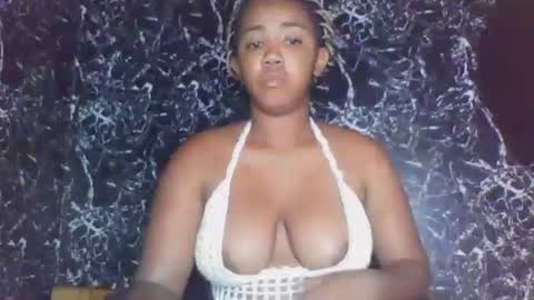 lorencinezahh online show from February 22, 2026, 6:39 pm