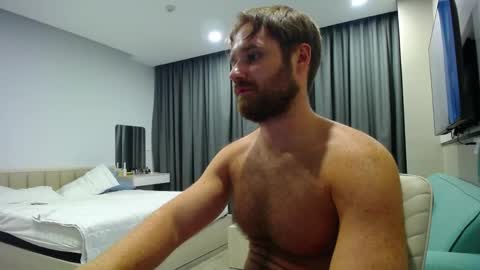 Snapshot of lorenzolux chatting on May 6, 2026, 4:56 pm Lorenz online show from May 6, 2026, 4:56 pm