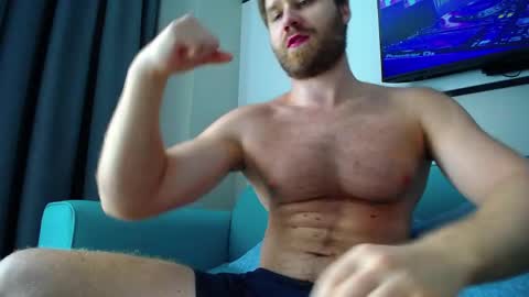 Snapshot of lorenzolux chatting on June 3, 2026, 6:05 am Lorenz online show from June 3, 2026, 6:05 am