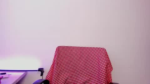 Snapshot of loreth_jw chatting on July 2, 2026, 6:58 pm Queen Loreth online show from July 2, 2026, 6:58 pm