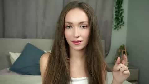 Naomi online show from September 23, 2025, 10:46 pm