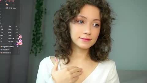 Naomi online show from November 14, 2025, 9:46 pm