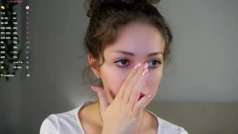 Naomi online show from November 28, 2025, 12:13 am