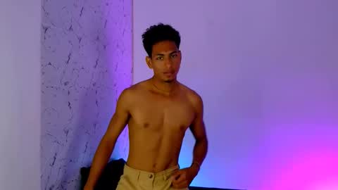 Lorian Vikel  online show from March 17, 2026, 11:41 pm