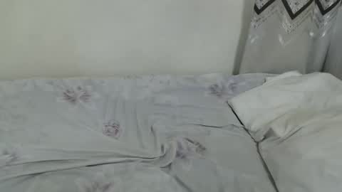 Snapshot of loriharvet chatting on December 21, 2025, 7:37 am lea online show from December 21, 2025, 7:37 am