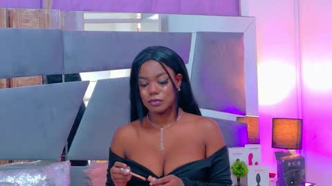 lorraine_johnson online show from March 10, 2026, 6:24 pm