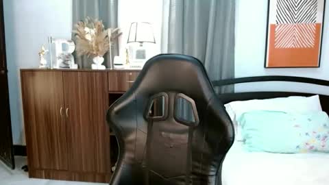 Snapshot of los_bondad chatting on November 15, 2025, 8:33 am Los online show from November 15, 2025, 8:33 am