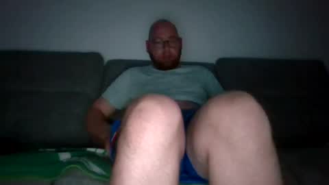 Snapshot of losertobiass chatting on August 1, 2026, 7:24 pm losertobiass online show from August 1, 2026, 7:24 pm