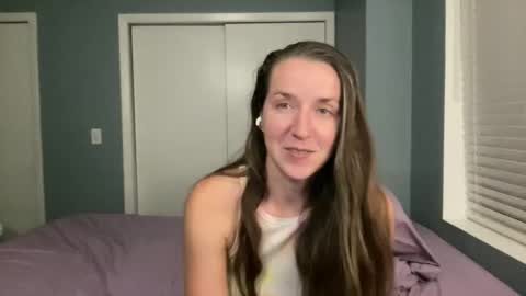 lothlori online show from May 7, 2026, 12:49 am