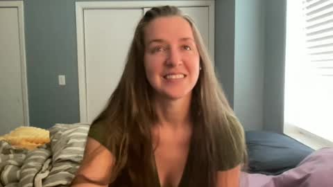 lothlori online show from June 28, 2026, 2:01 pm