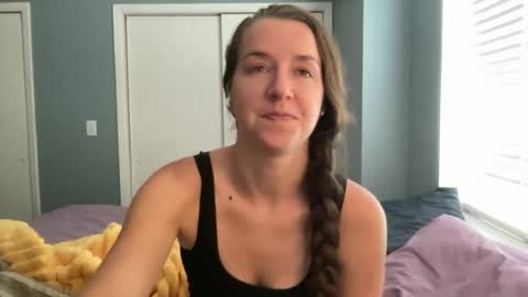 lothlori online show from June 30, 2026, 3:02 pm