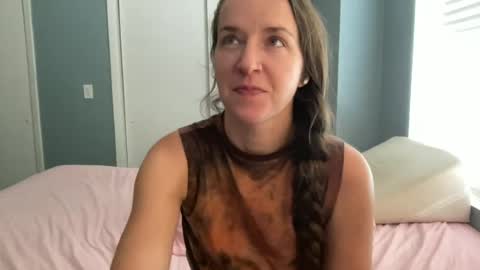 lothlori online show from July 3, 2026, 3:07 pm