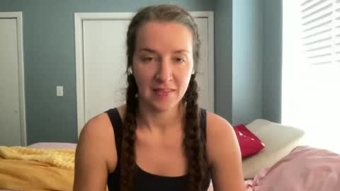 lothlori online show from July 5, 2026, 1:40 pm