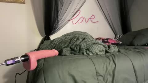 Lottiepoppie online show from February 20, 2025, 8:50 am