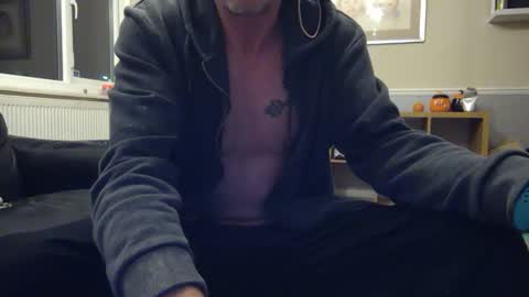 Snapshot of lottiestoy chatting on November 2, 2025, 12:24 am mrsesssex online show from November 2, 2025, 12:24 am