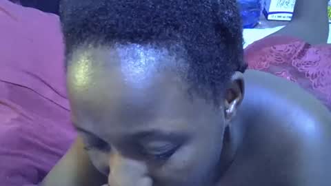 lotty_lavilla online show from November 29, 2025, 11:35 am