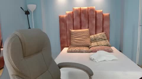  Lou Rosse  online show from March 24, 2026, 7:52 pm