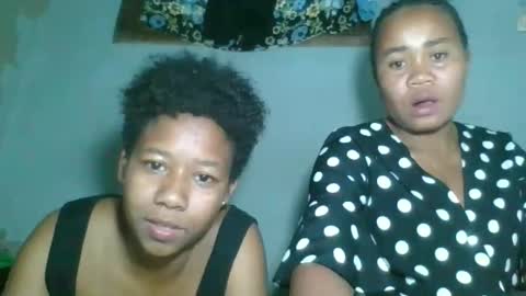 louane98 online show from April 15, 2026, 2:02 pm