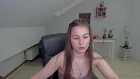 louannahart online show from February 10, 2026, 4:38 am