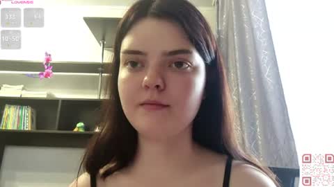 Snapshot of loudeguise chatting on June 17, 2026, 6:27 am Esma online show from June 17, 2026, 6:27 am