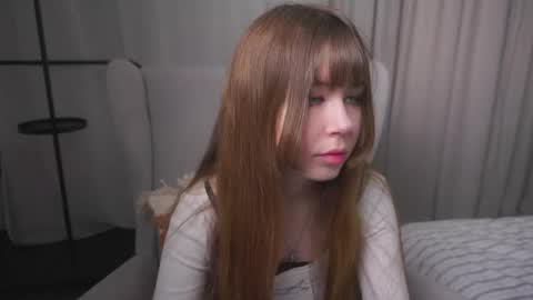 Snapshot of louettakarn chatting on April 26, 2026, 12:25 pm Sade online show from April 26, 2026, 12:25 pm