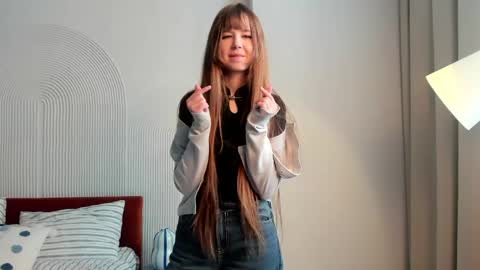 Snapshot of louettakarn chatting on May 9, 2026, 9:36 am Sade online show from May 9, 2026, 9:36 am