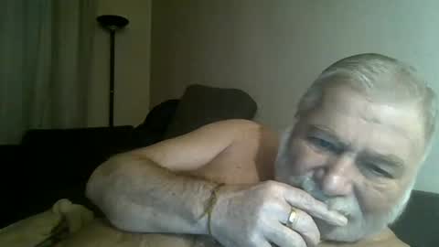 Snapshot of louis_chokdee chatting on December 8, 2024, 4:07 pm louis_chokdee online show from December 8, 2024, 4:07 pm