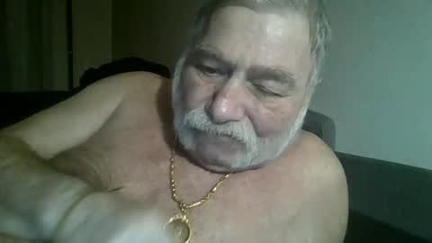 Snapshot of louis_chokdee chatting on January 23, 2025, 7:29 pm louis_chokdee online show from January 23, 2025, 7:29 pm