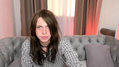 louis online show from April 19, 2026, 4:39 pm