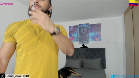 louis_marley_ online show from January 19, 2025, 1:53 am