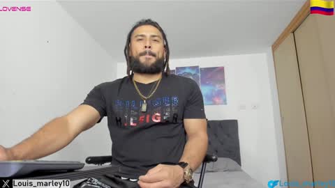 louis_marley_ online show from February 4, 2025, 1:02 am