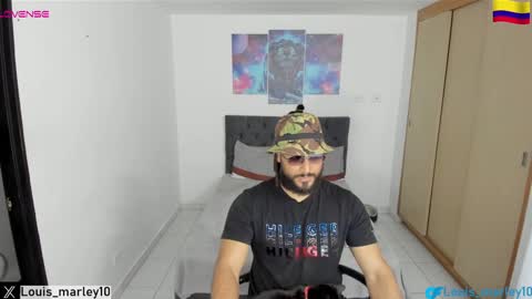 louis_marley_ online show from February 4, 2025, 10:02 pm