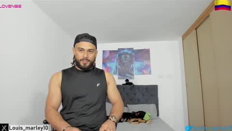 louis_marley_ online show from February 17, 2025, 3:47 am