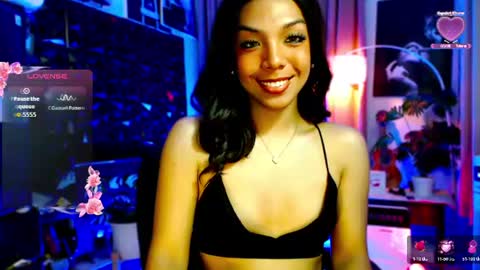 Snapshot of louisassy chatting on June 17, 2026, 5:54 am Louisa online show from June 17, 2026, 5:54 am