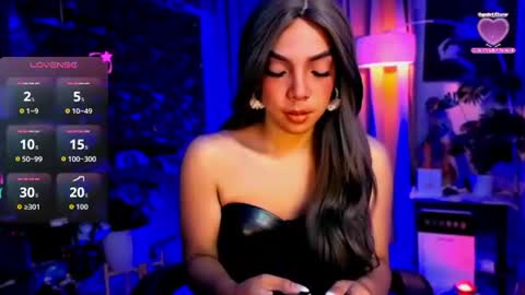 Snapshot of louisassy chatting on June 27, 2026, 2:49 am Louisa online show from June 27, 2026, 2:49 am