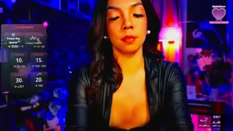 Snapshot of louisassy chatting on July 3, 2026, 2:51 am Louisa online show from July 3, 2026, 2:51 am